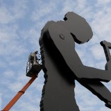 HammeringMan_EN-US4359081607_1920x1080